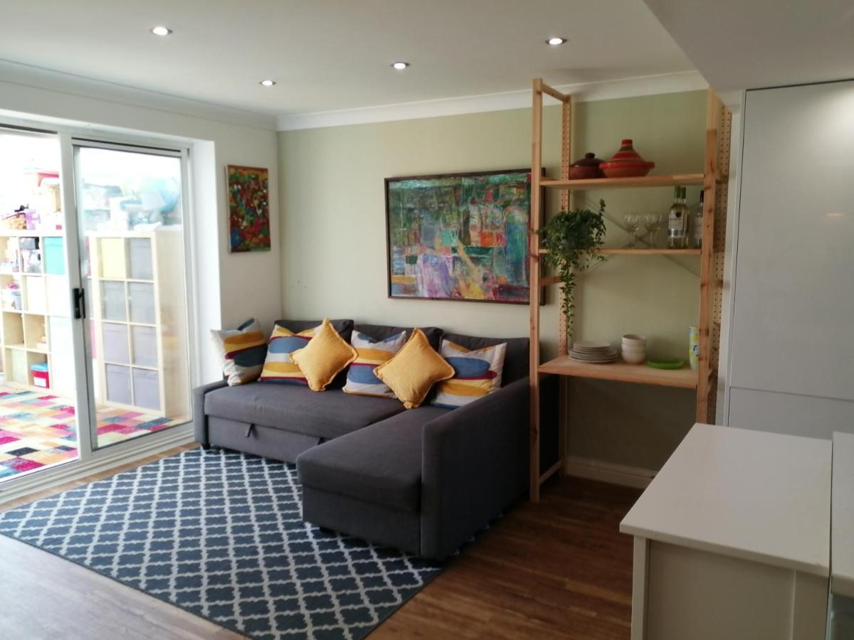 Spacious Townhouse With Sea Views Near Cardiff Баррі Екстер'єр фото