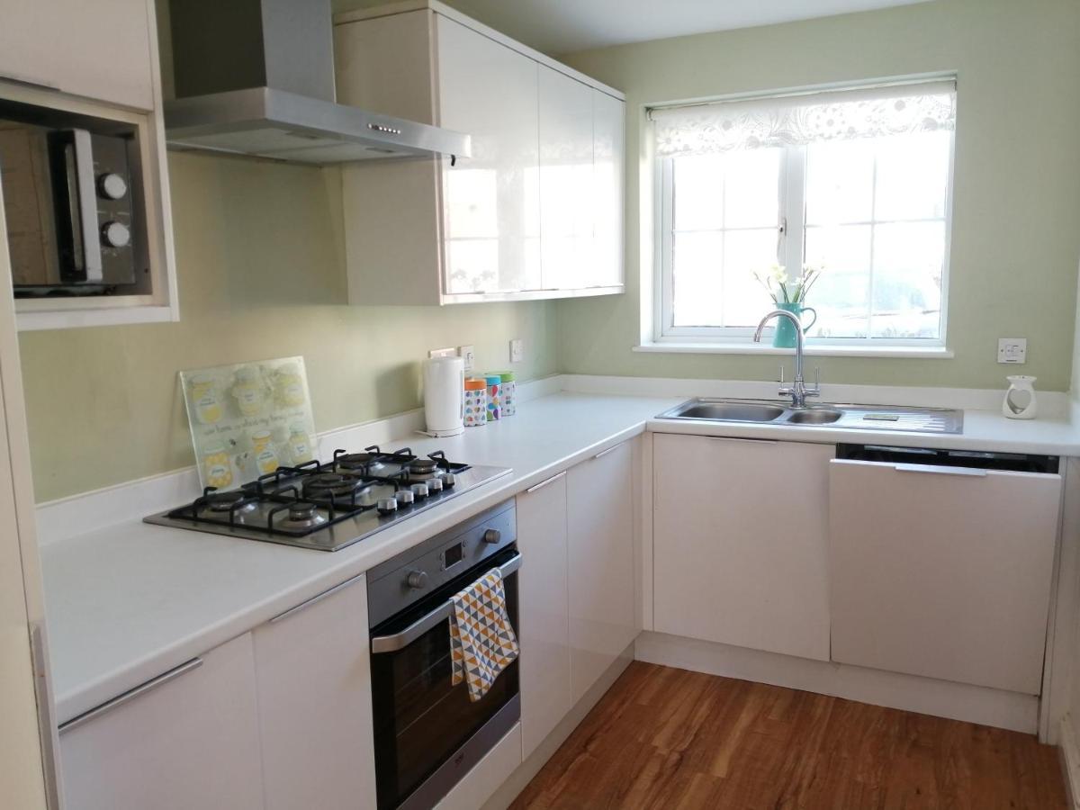 Spacious Townhouse With Sea Views Near Cardiff Баррі Екстер'єр фото