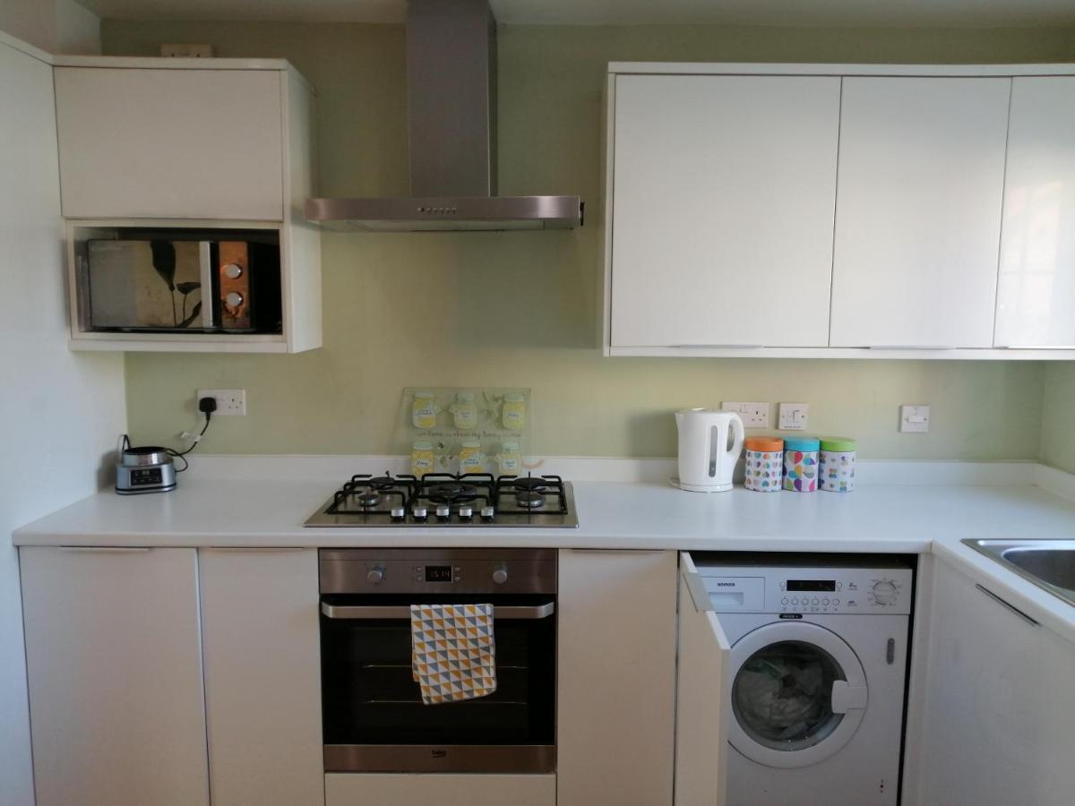 Spacious Townhouse With Sea Views Near Cardiff Баррі Екстер'єр фото