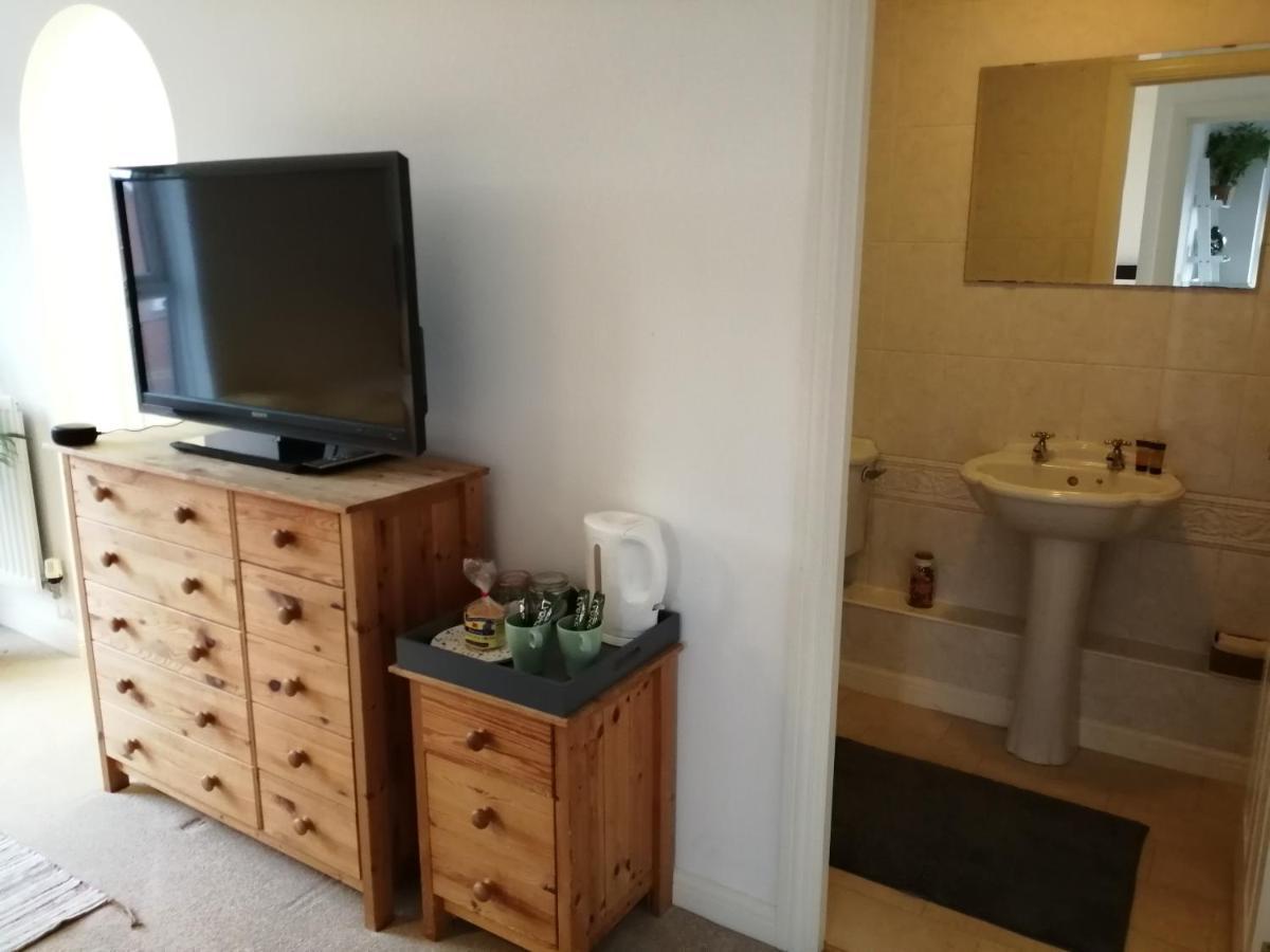 Spacious Townhouse With Sea Views Near Cardiff Баррі Екстер'єр фото